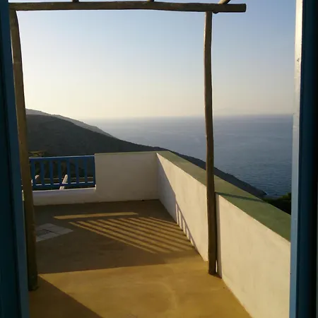 Kyma Sto Phos Гостевой дом Folegandros Town