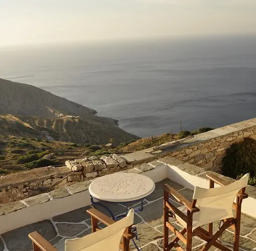 Kyma Sto Phos Folegandros Town