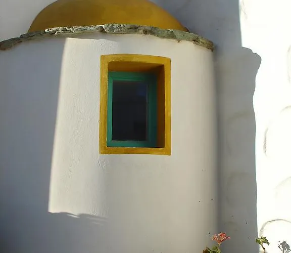 Kyma Sto Phos Folegandros Town