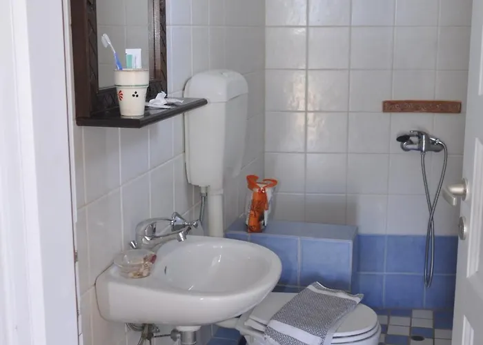 Гостевой дом Kyma Sto Phos Folegandros Town