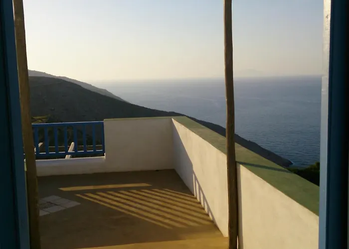 Kyma Sto Phos Гостевой дом Folegandros Town